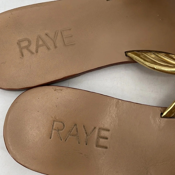 Raye Ziggy Slip On Flat Sandals in Gold - Size 6 1/2 - Picture 4 of 9